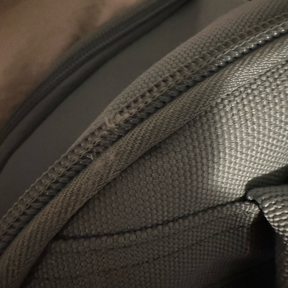 BEIS travel backpack in Slate - Picture 5 of 6